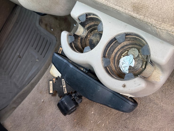 2005-gmc-2500-image-51