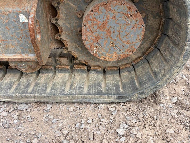 2013-takeuchi-tb280fr-image-10