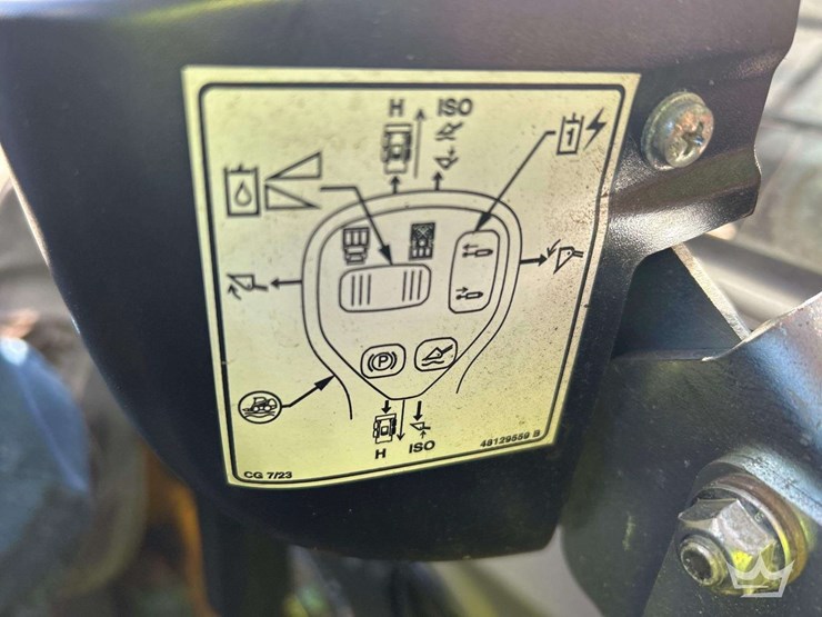 2023-new-holland-c327-image-23