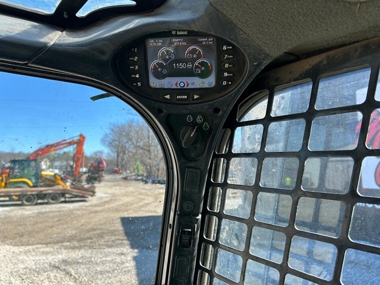 bobcat-t650-image-23