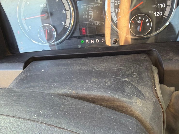 2011-dodge-ram-2500-image-41