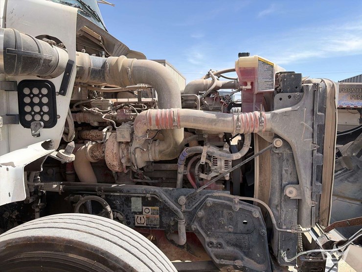 2018-kenworth-t800-image-9