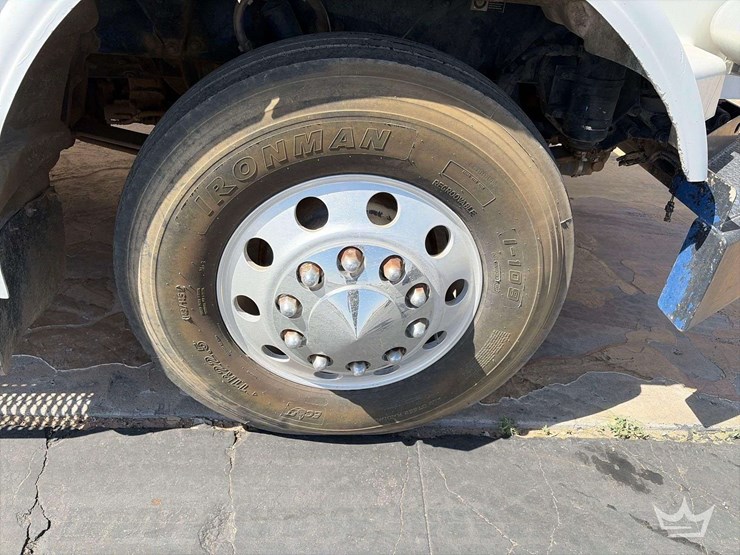 2001-peterbilt-378-image-22