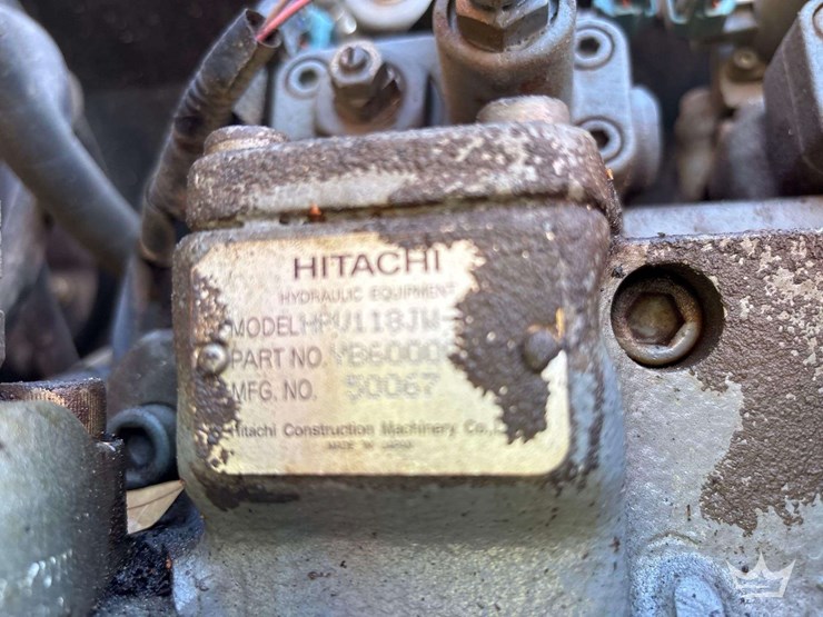 2013-hitachi-zx160-lc-image-29