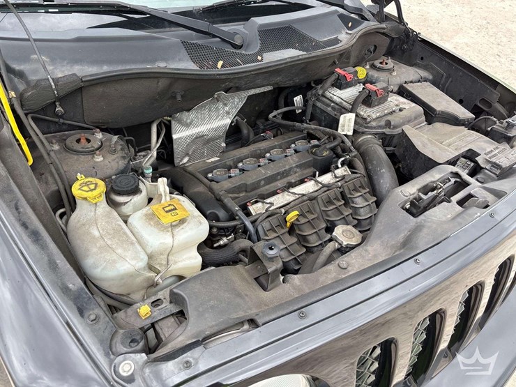 2016-jeep-patriot-sport-image-8