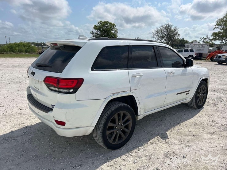 2016-jeep-grand-cherokee-image-3