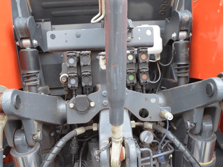 kubota-m7-171-premium-image-17