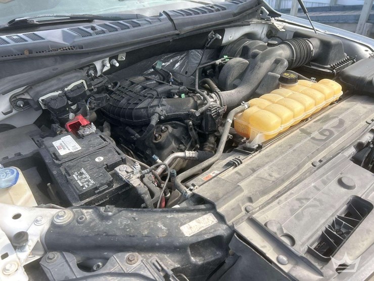 2017-ford-f150-image-8