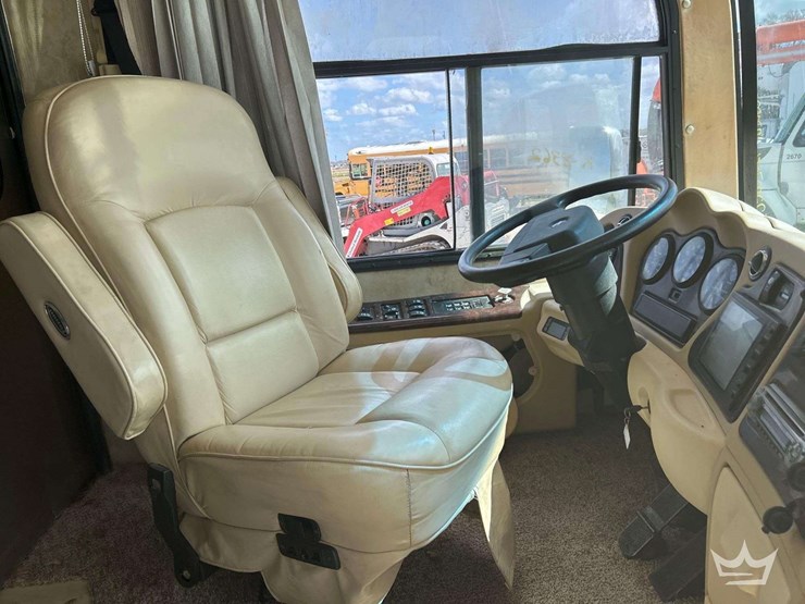 2006-freightliner-tuscany-4077-40ft-class-a-motorhome-image-19