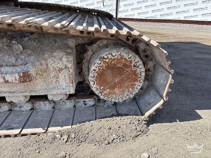 2020-komatsu-pc210-lc-image-26