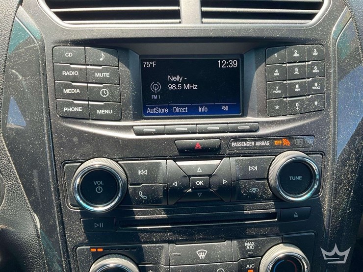 2016-ford-explorer-image-17