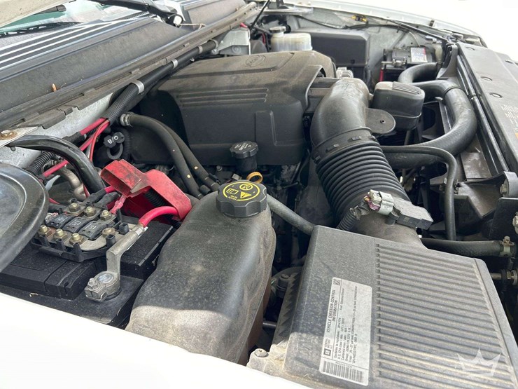 2014-chevrolet-tahoe-image-10