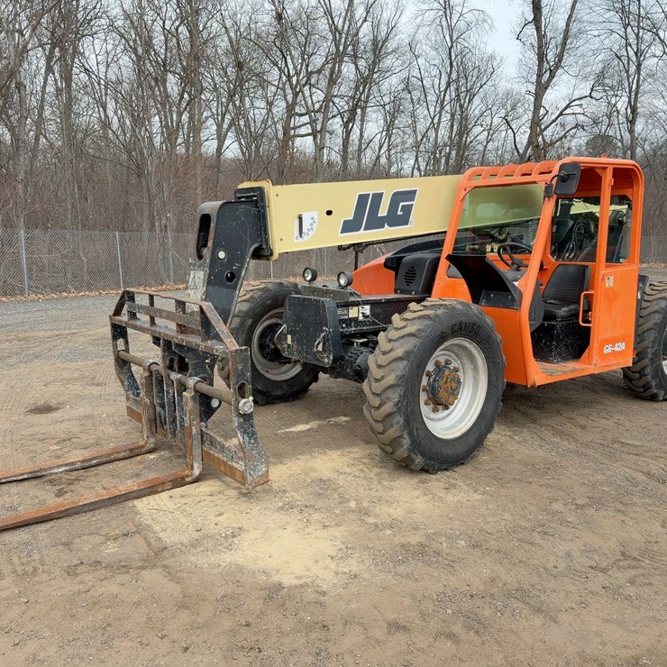 2015 JLG G6-42A