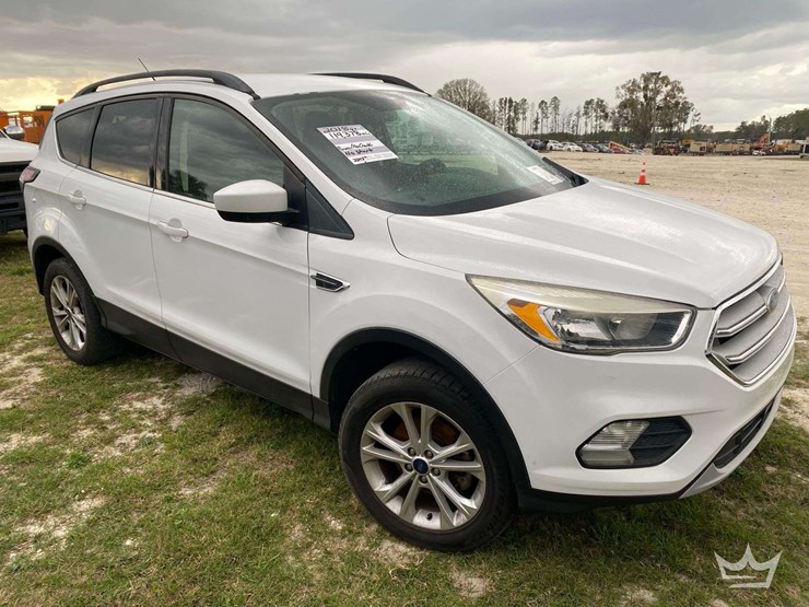 2018-ford-escape-se-image-2