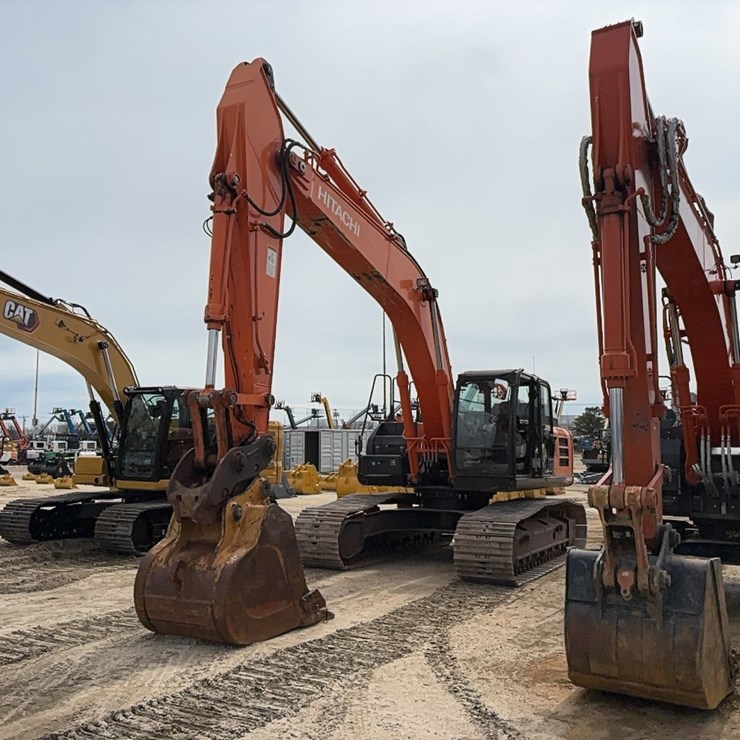 2018 HITACHI ZX300 LC-6N