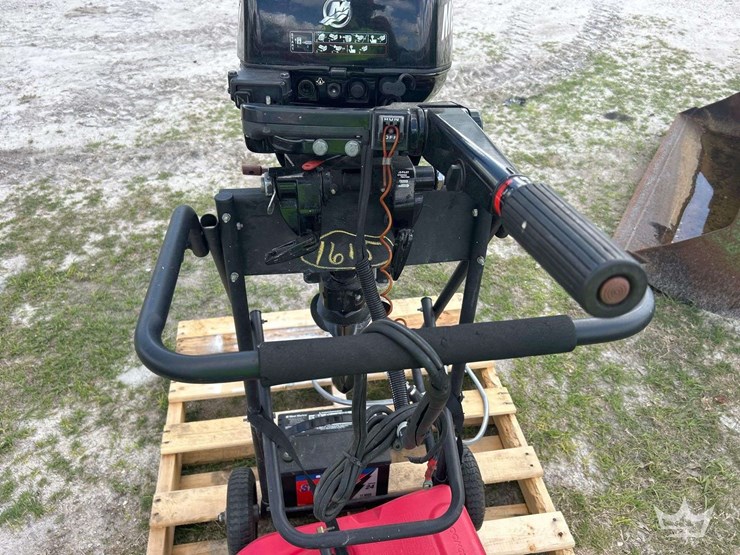 2010-mercury-15hp-tiller-four-stroke-outboard-boat-motor-image-5