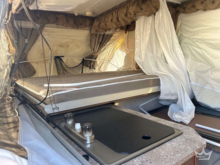 2017-forest-river-rockwood-hw275-s/a-pop-up-camper-trailer-image-10