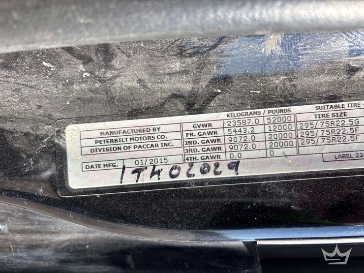 2016-peterbilt-579-image-19