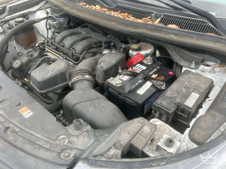 2018-ford-explorer-image-8