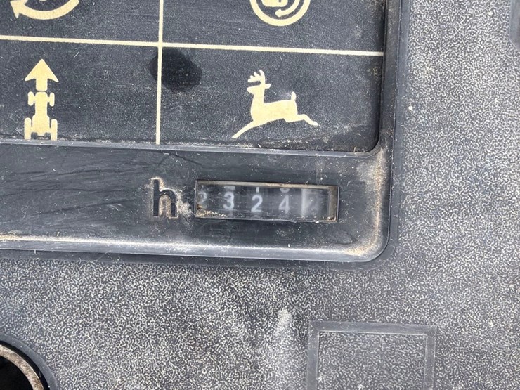 john-deere-4650-image-36