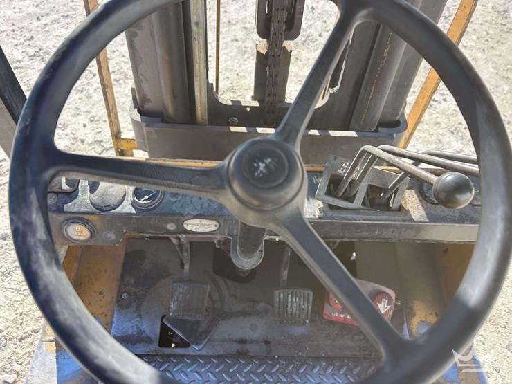 hyster-50-5,000lb-propane-forklift-image-10