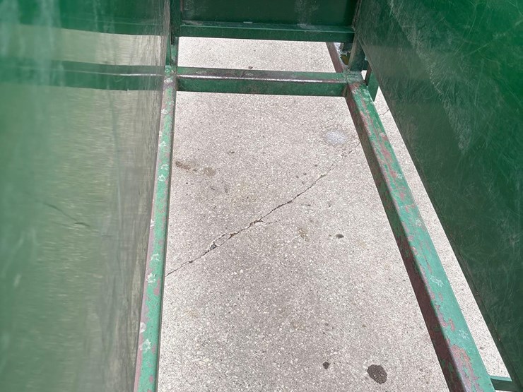 arrowquip-q-catch-86-series-chute-w/-sweep-tub-image-35