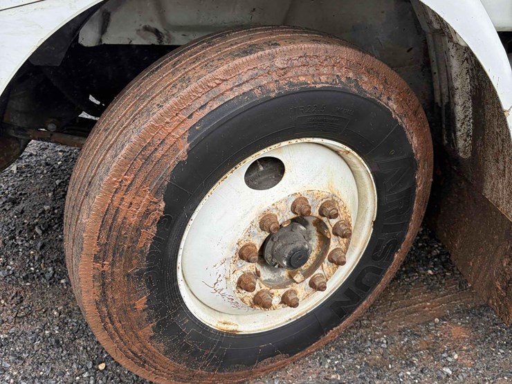 2007-international-8600-image-13