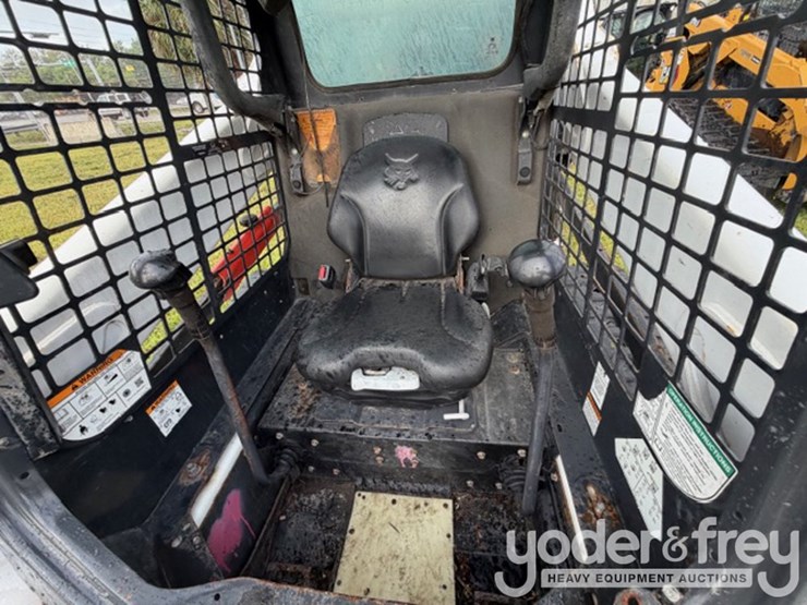 2020-bobcat-t590-image-8