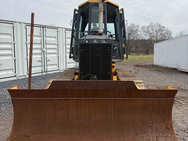 2005-deere-650j-xlt-image-2