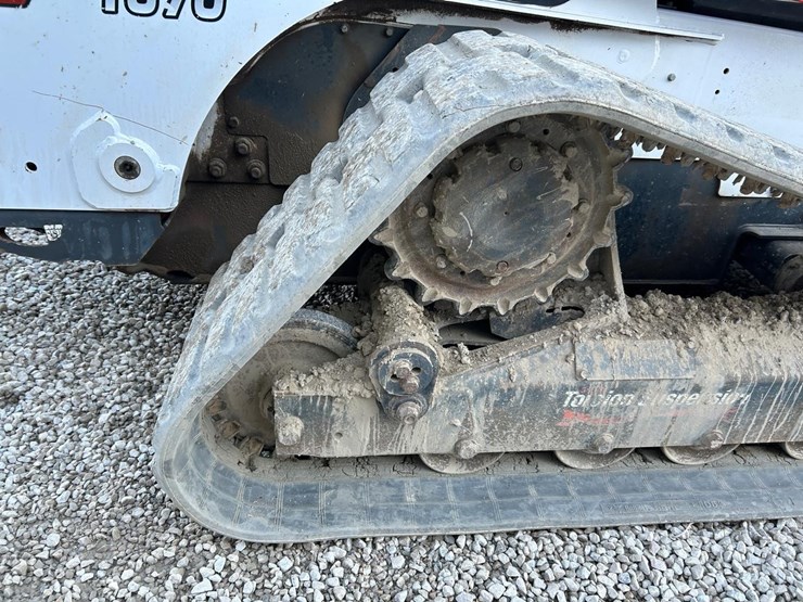 2022-bobcat-t870-image-16