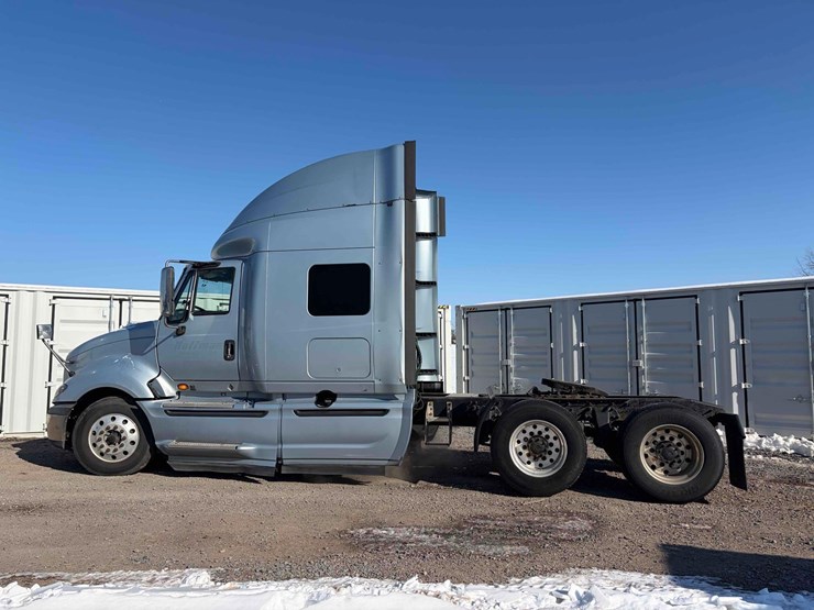 2017-international-prostar-image-6