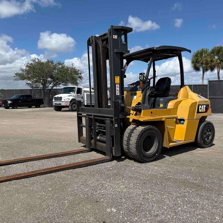 2017 CATERPILLAR DP70N1