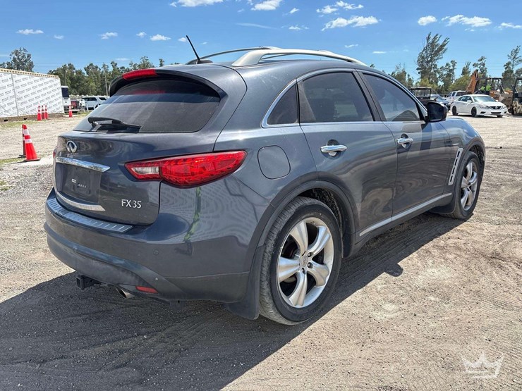 2009-infiniti-fx35-image-3