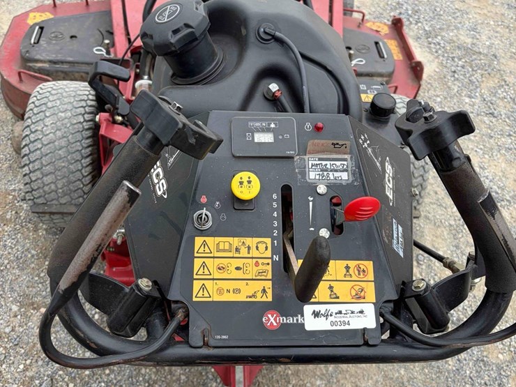 2022-exmark-x-series-turf-tracer-image-5