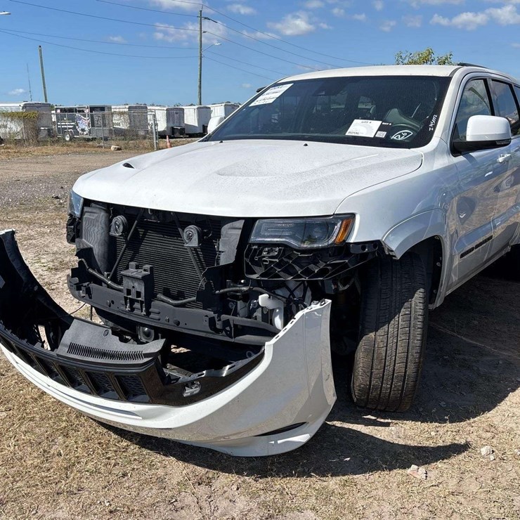 2011 JEEP GRAND CHEROKEE LAREDO