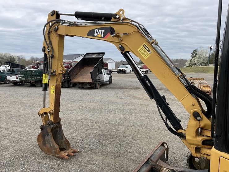 caterpillar-303-image-9