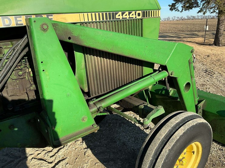 john-deere-148-image-8