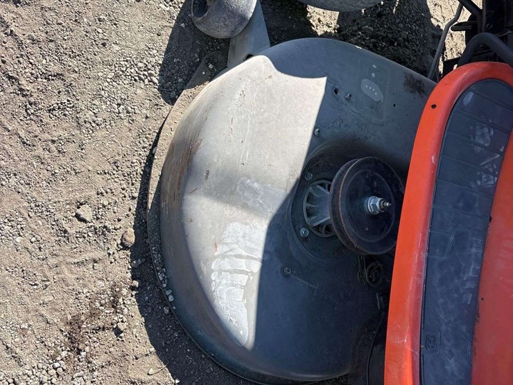 2012-husqvarna-yth21k46-46in.-riding-lawn-mowers-image-9