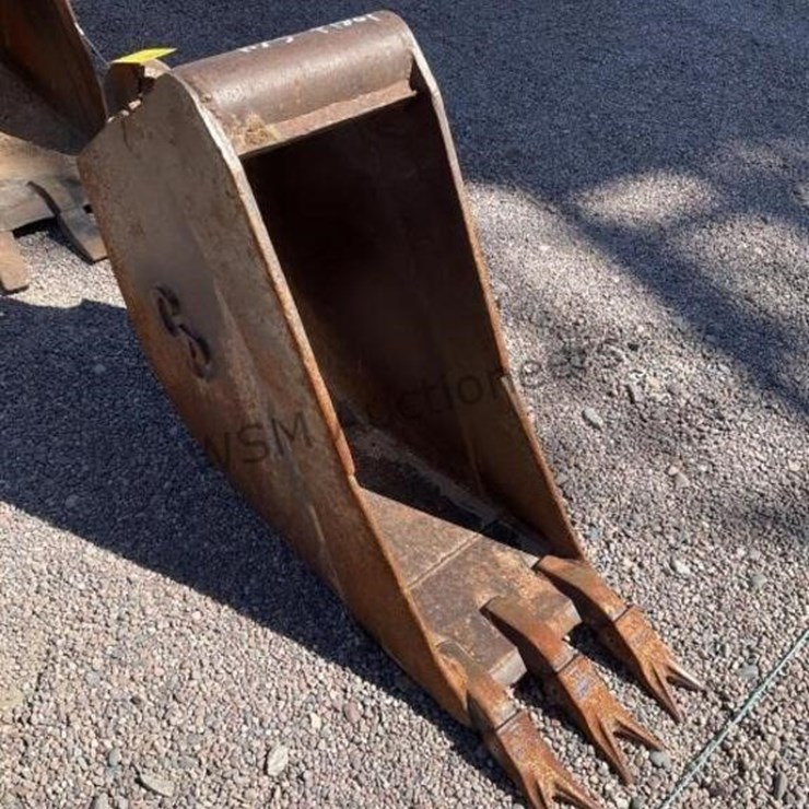 12IN CP BACKHOE BUCKET