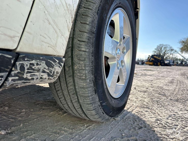 2010-dodge-grand-caravan-image-27