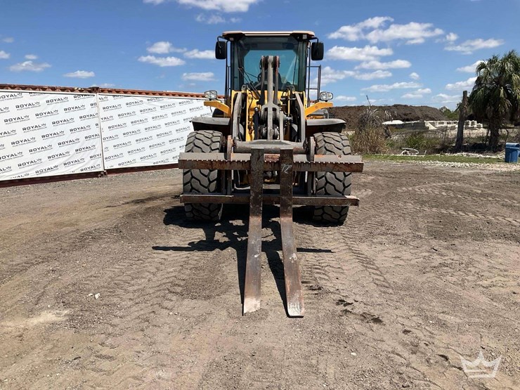 2015-volvo-l110h-image-26