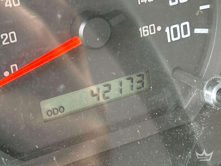 2017-isuzu-npr-image-6