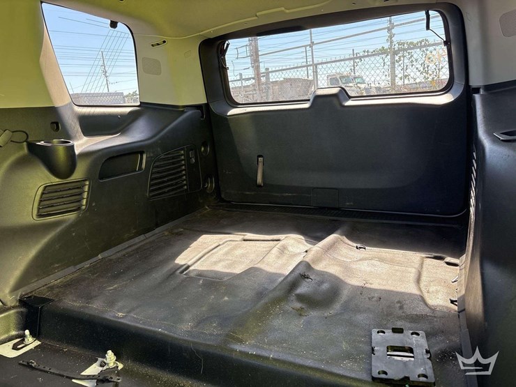 2019-chevrolet-tahoe-image-21