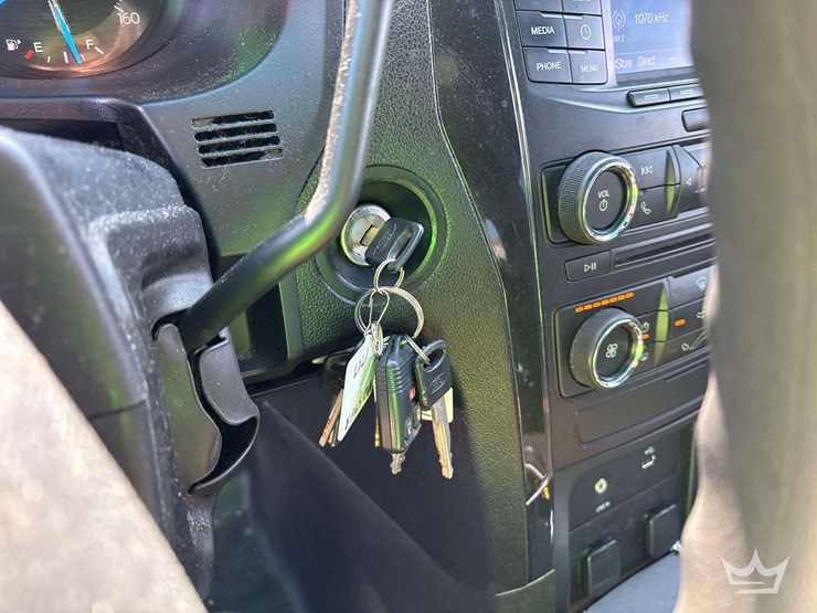 2017-ford-explorer-image-15