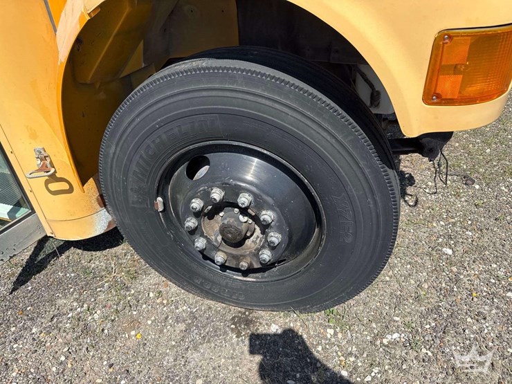 2001-international-2001-image-19