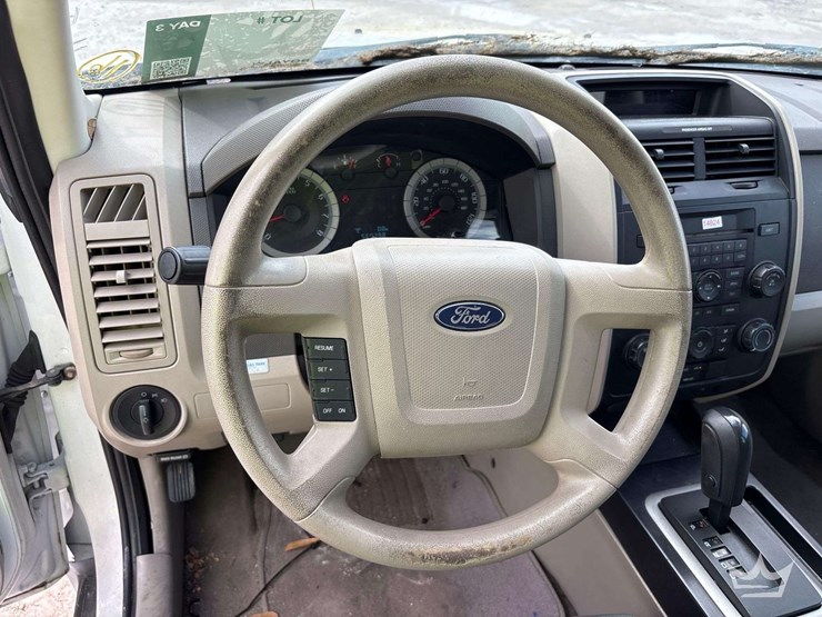 2009-ford-escape-image-14