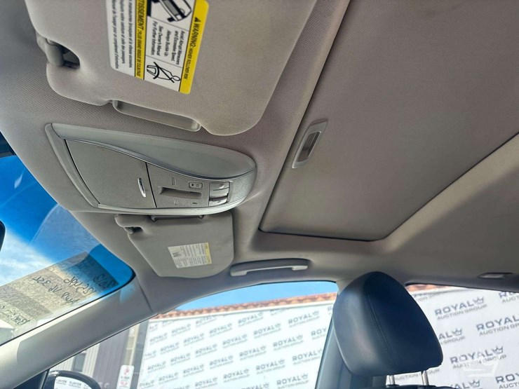 2013-infiniti-jx35-awd-suv-image-16