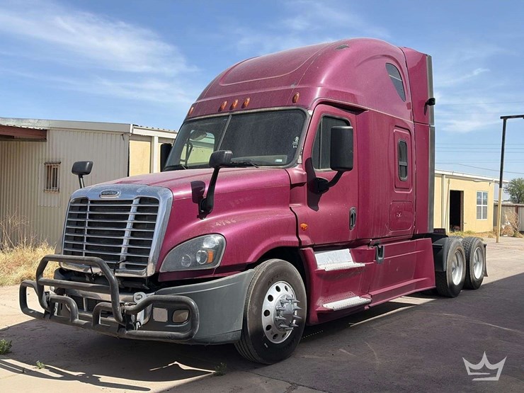 2018-freightliner-cascadia-125-image-1