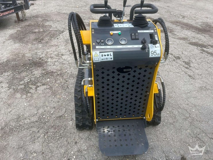 2025-sdlanch-sdll60-mini-stand-on-track-loader-skid-steer-image-5