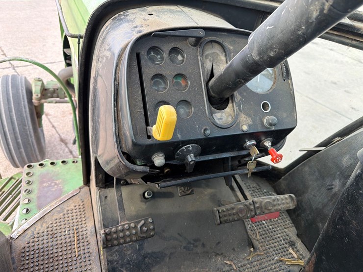 john-deere-4630-image-33